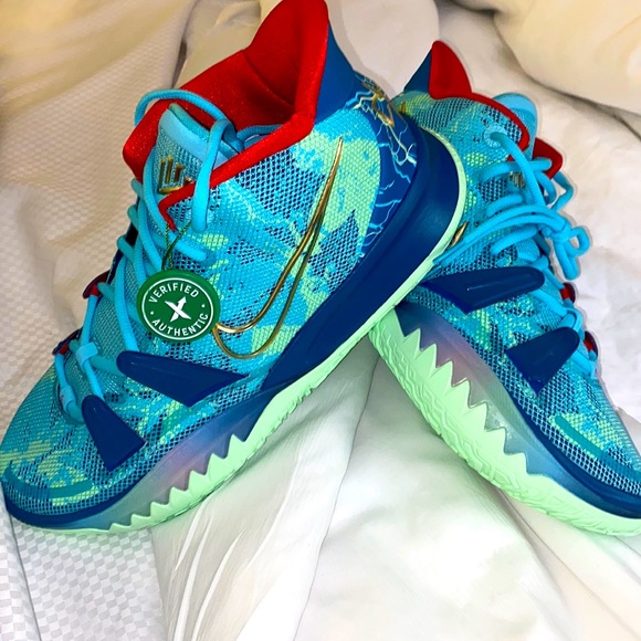 Brand New Nike Kyrie Preheat 'Special FX' DC0588-400